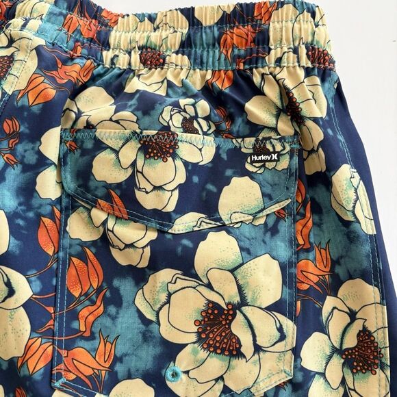 Hurley Floral Print Swim Shorts - Picture 4 of 8